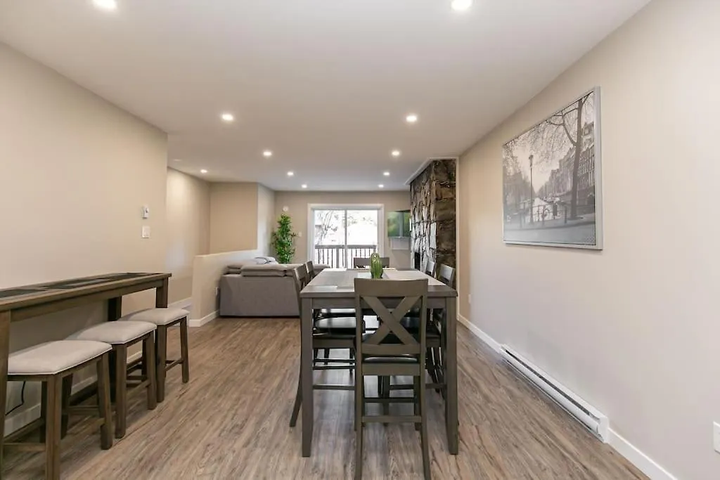 Newly Renovated 3 Bedroom Apartment Victoria
